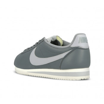 Basket NIKE CLASSIC CORTEZ LEATHER PREMIUM  - 833657-001